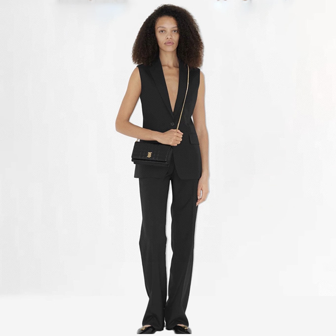 burberry lola quilted lambskin chain wallet